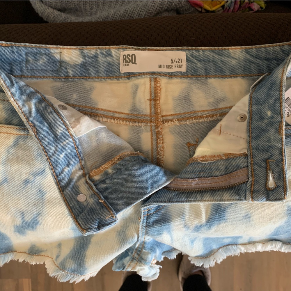 2 pairs of shorts